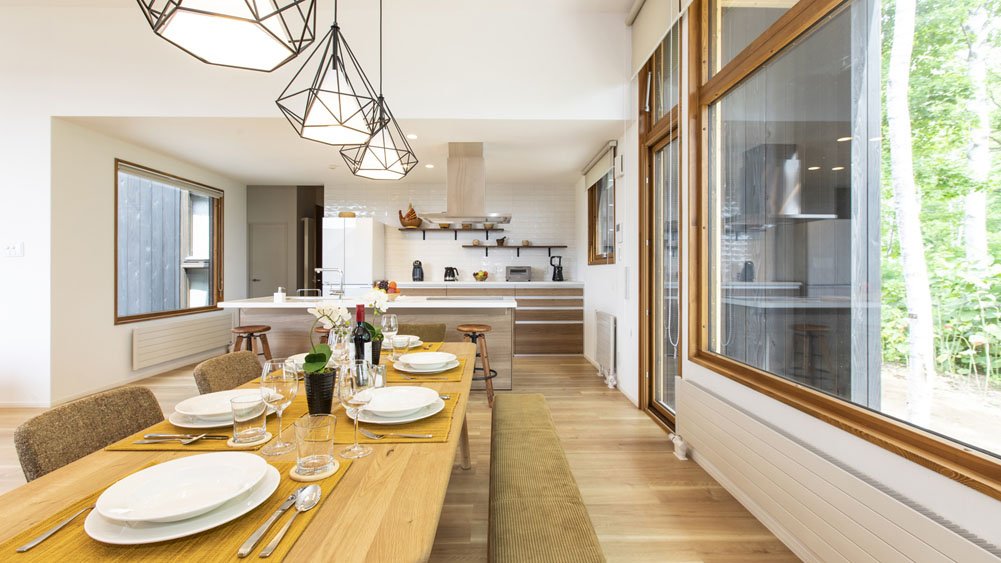 Birchwood - Kitchen and dining area design